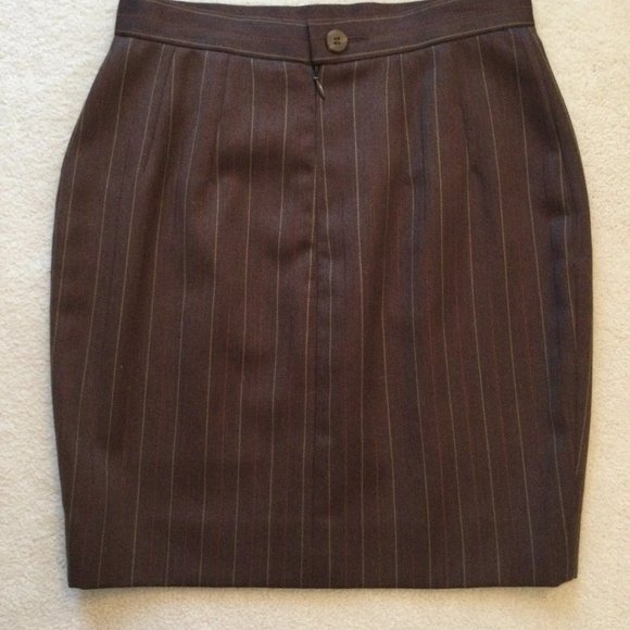 Chloe Wool Suit - Like-New Condition - Picture 7 of 7